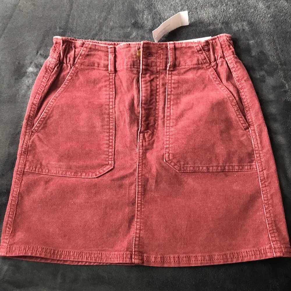 Hi rise a-line skirt 🔥